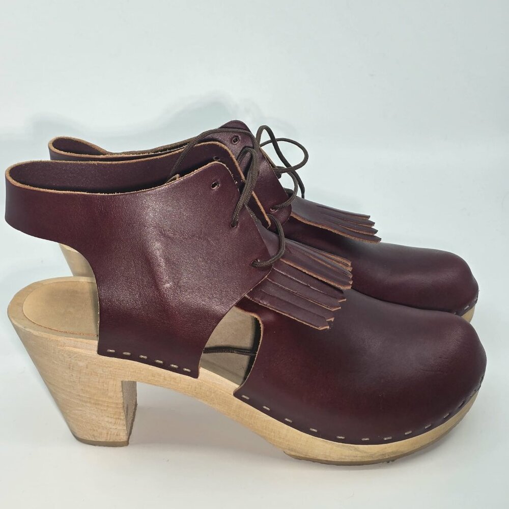 BRYR - "Sophie" Clogs - Color: Oxblood
- Size:US 10/EU 40 - Condition: Used